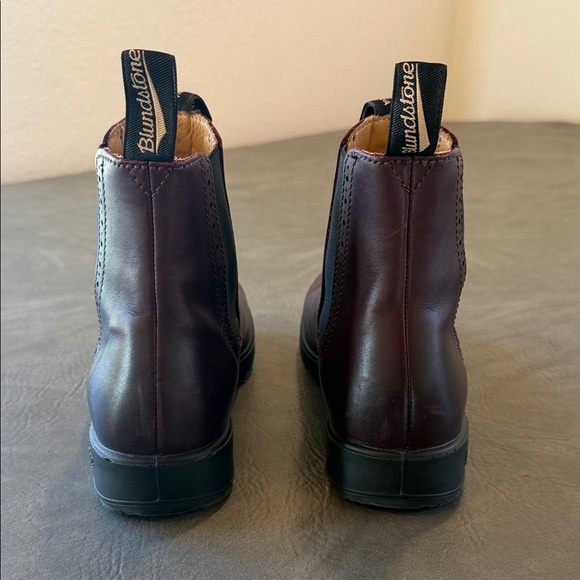 Blundstone Men's Dark Brown Leather Chelsea Boots - Picture 2 of 10